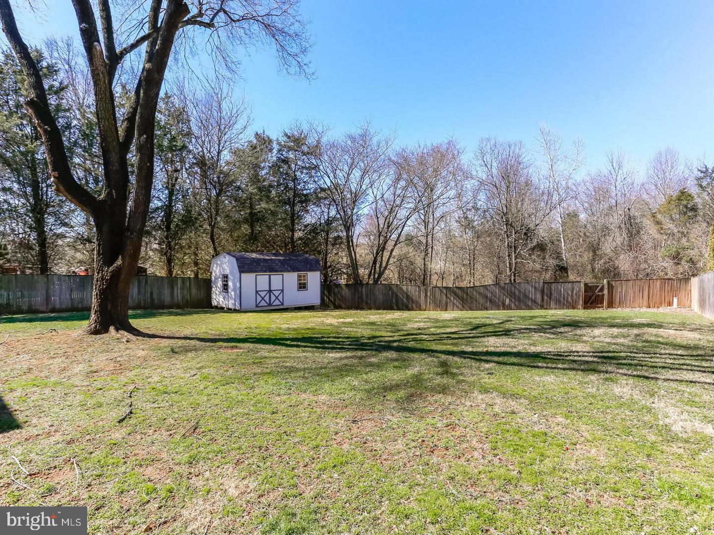 WARR LAKES - Residential Lease