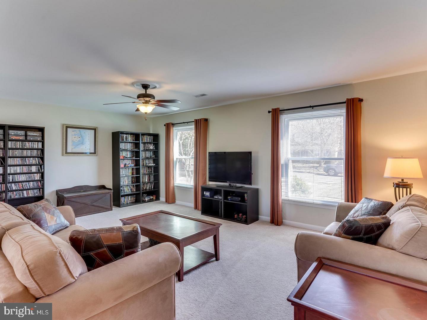 WARR LAKES - Residential Lease