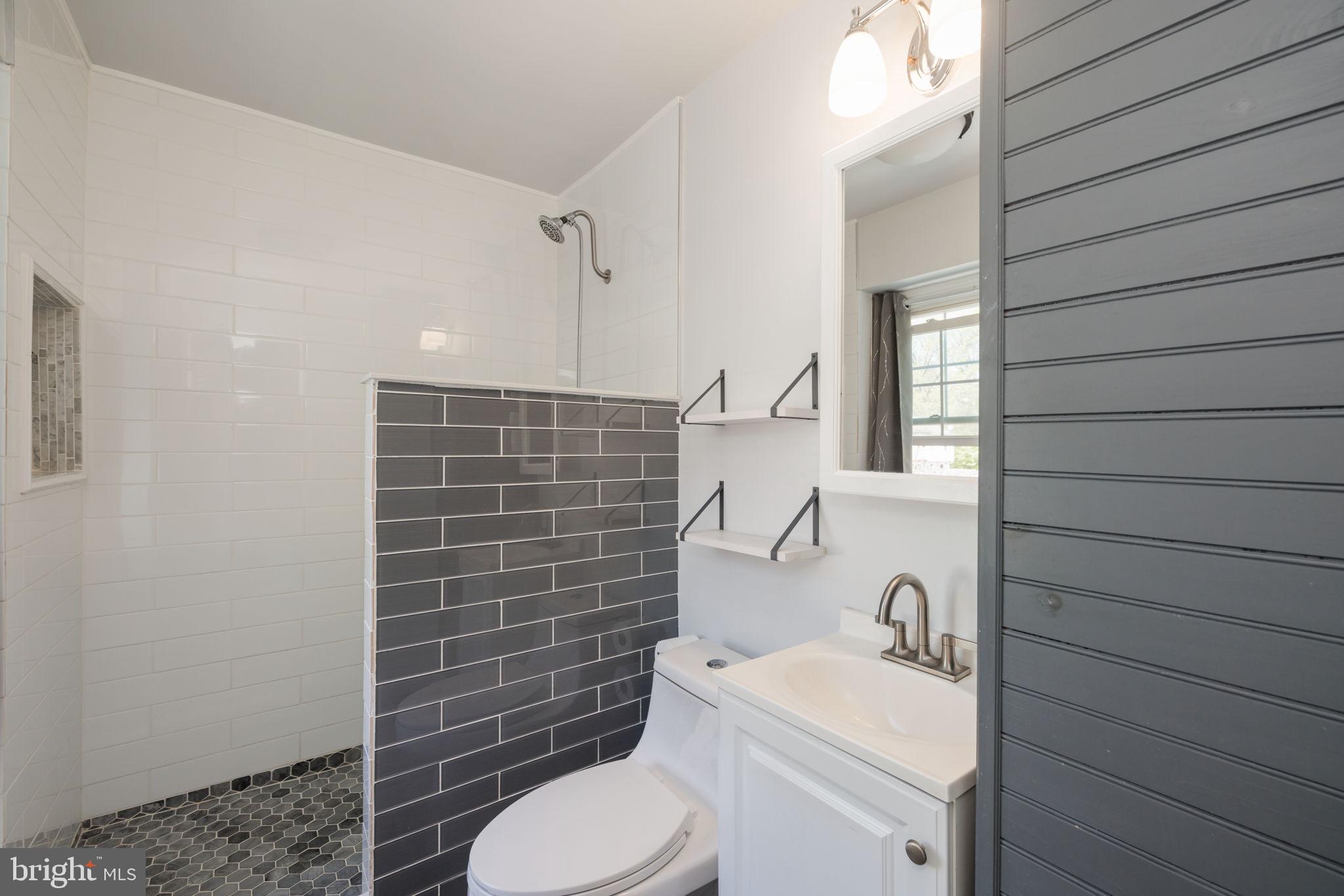 NEWINGTON STATION - Residential