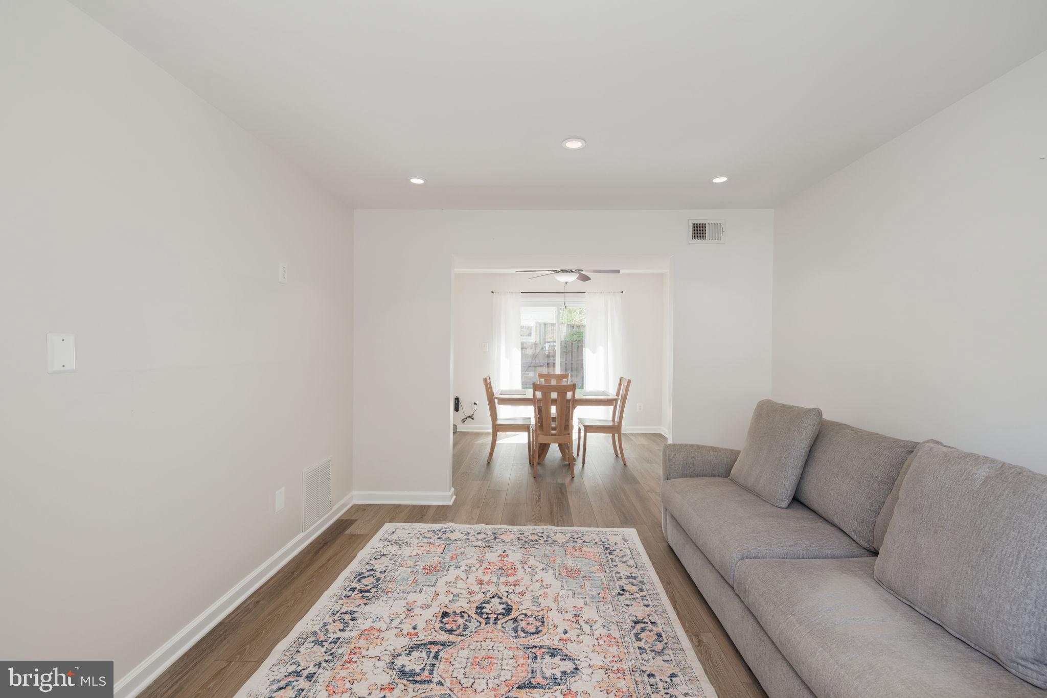 NEWINGTON STATION - Residential