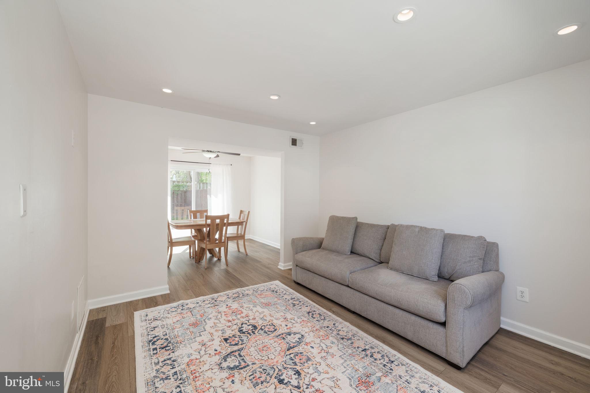 NEWINGTON STATION - Residential