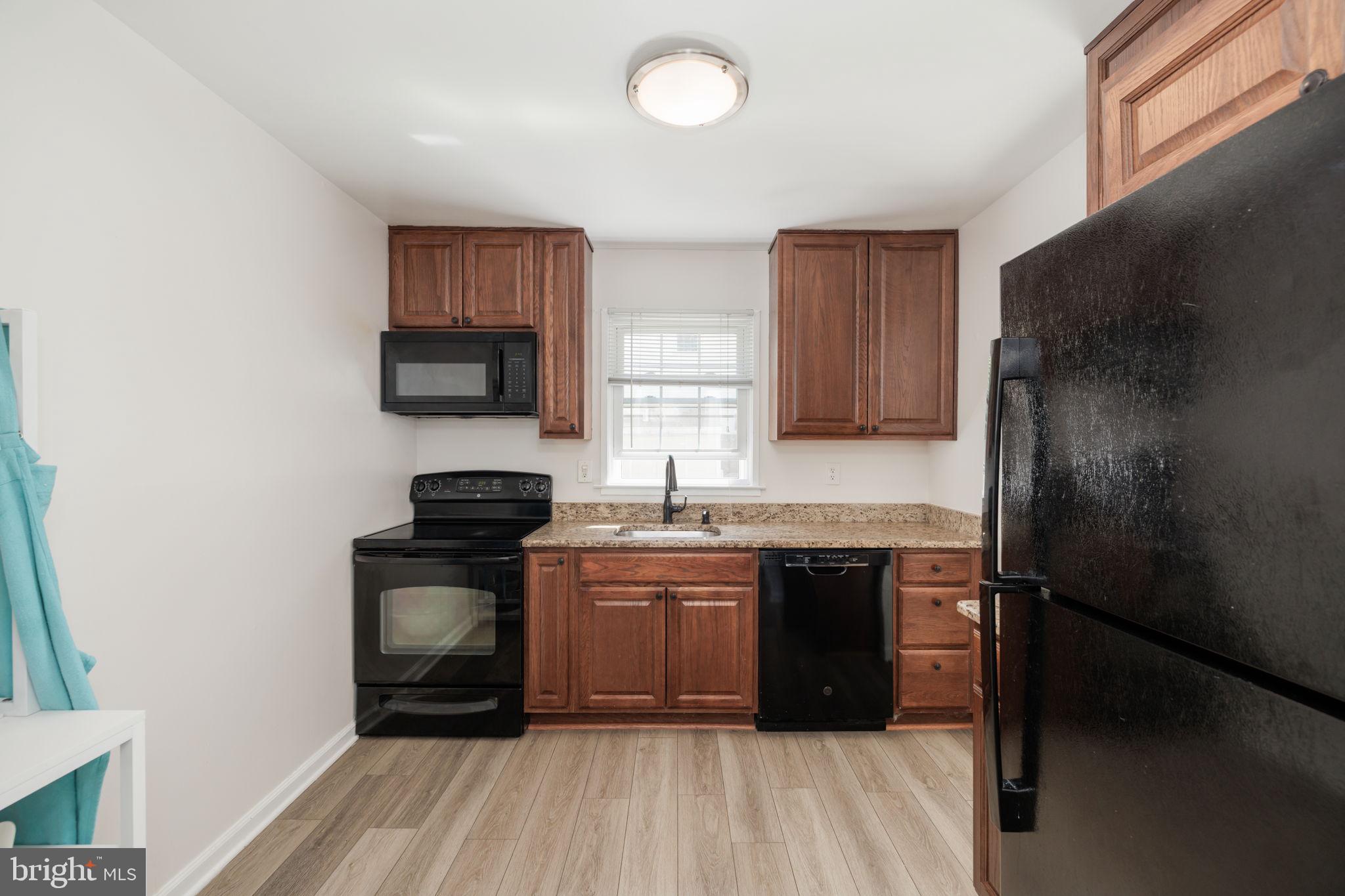 NEWINGTON STATION - Residential