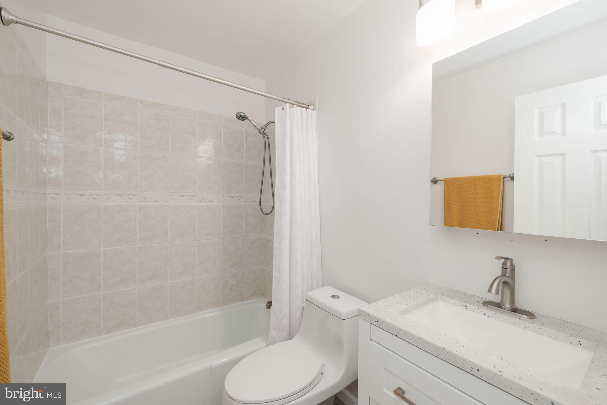 NEWINGTON STATION - Residential