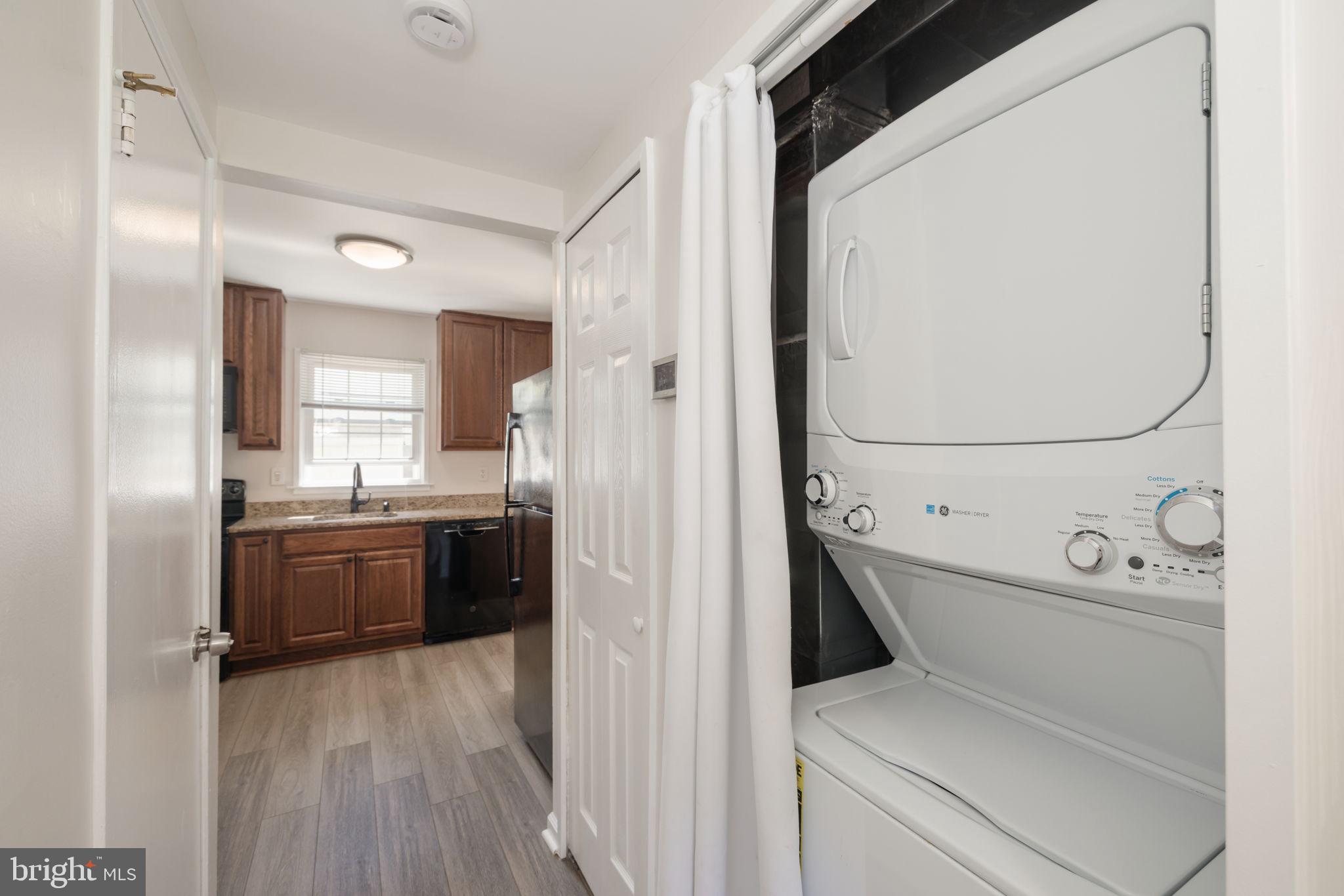 NEWINGTON STATION - Residential