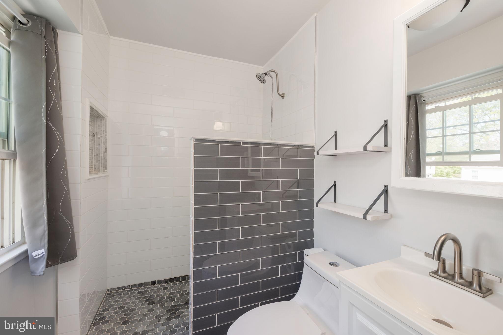 NEWINGTON STATION - Residential