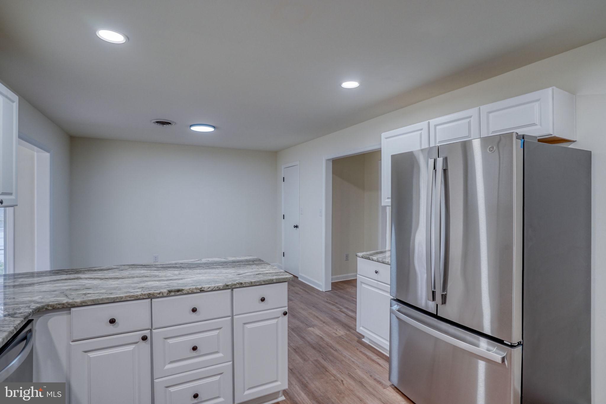 LAKEWOOD - Residential