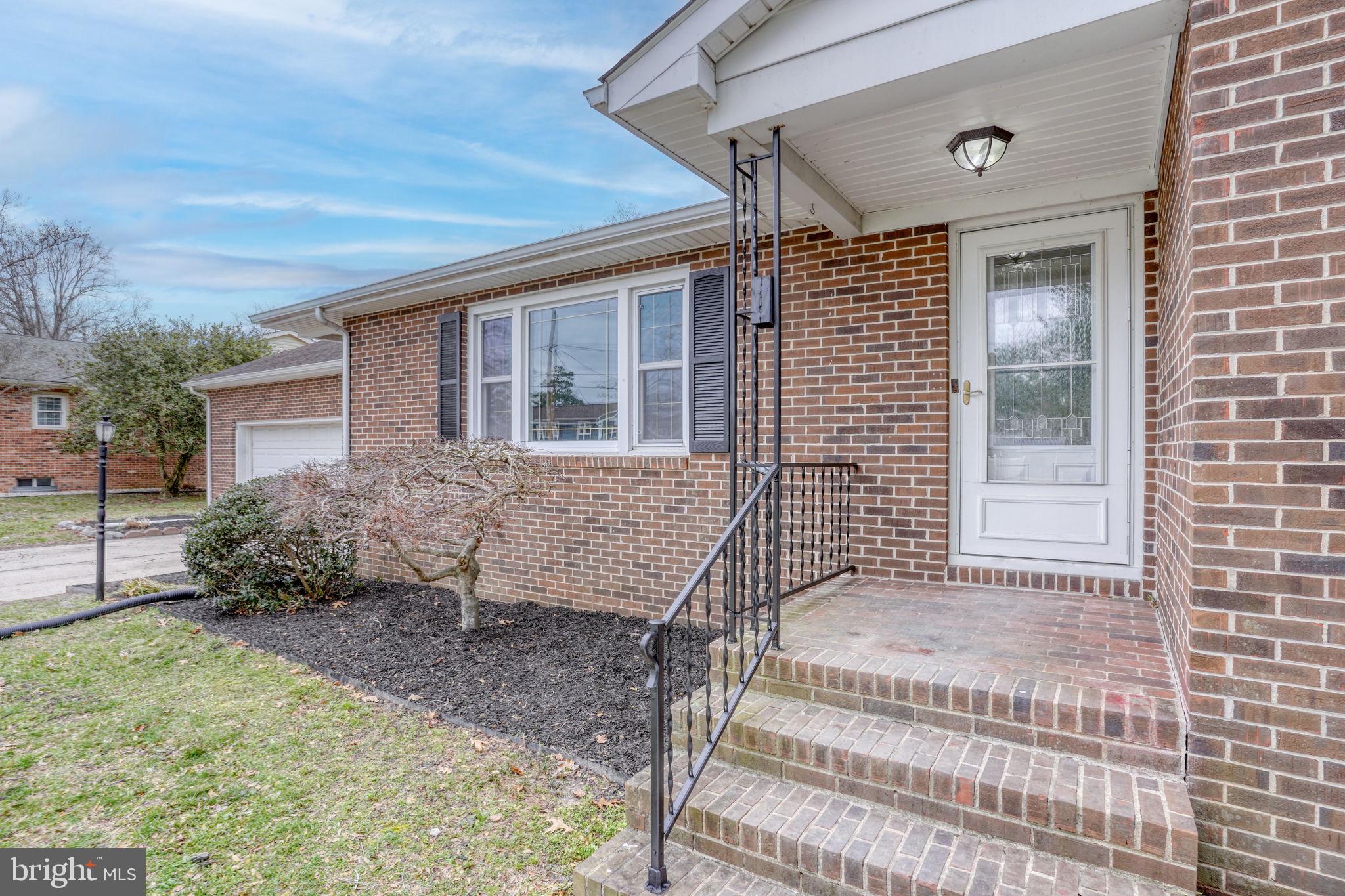 LAKEWOOD - Residential