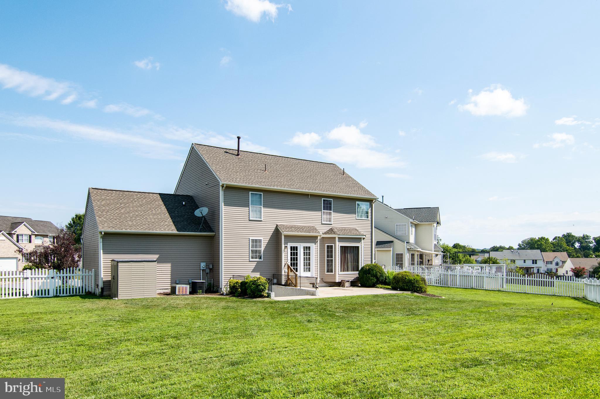 RIVER CLUB - Residential