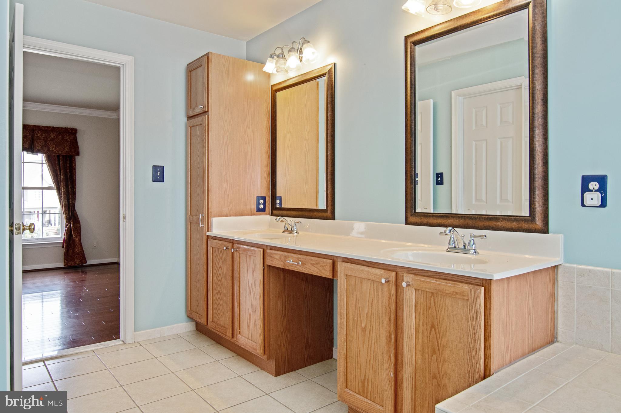 RIVER CLUB - Residential