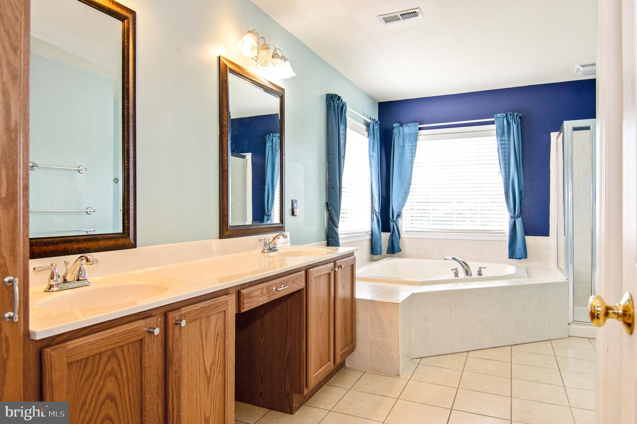 RIVER CLUB - Residential