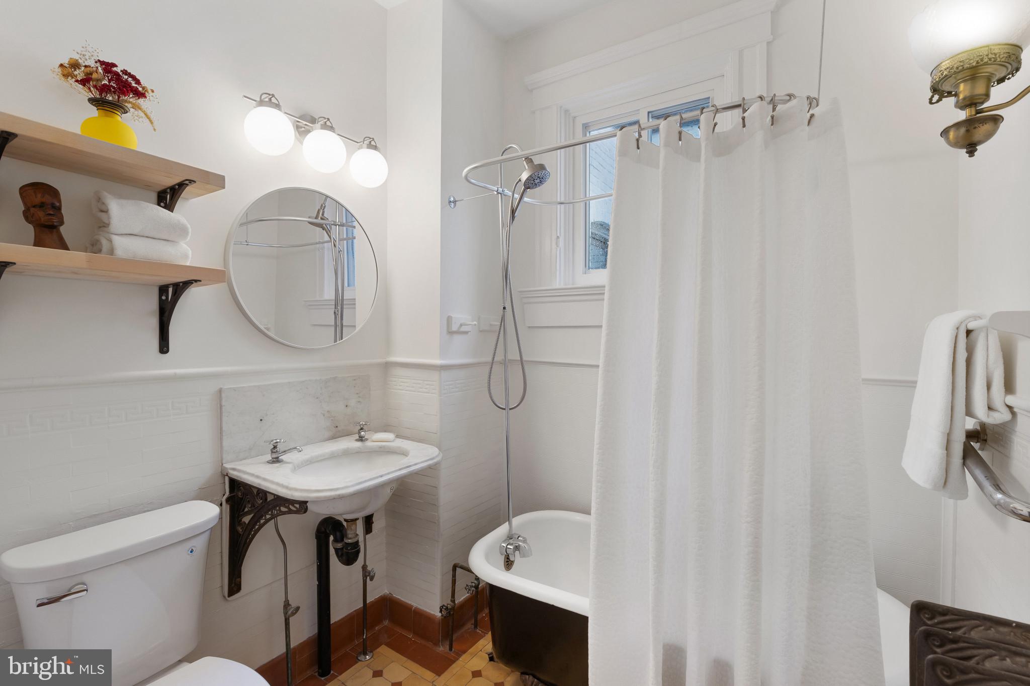 CHARLES VILLAGE - Residential