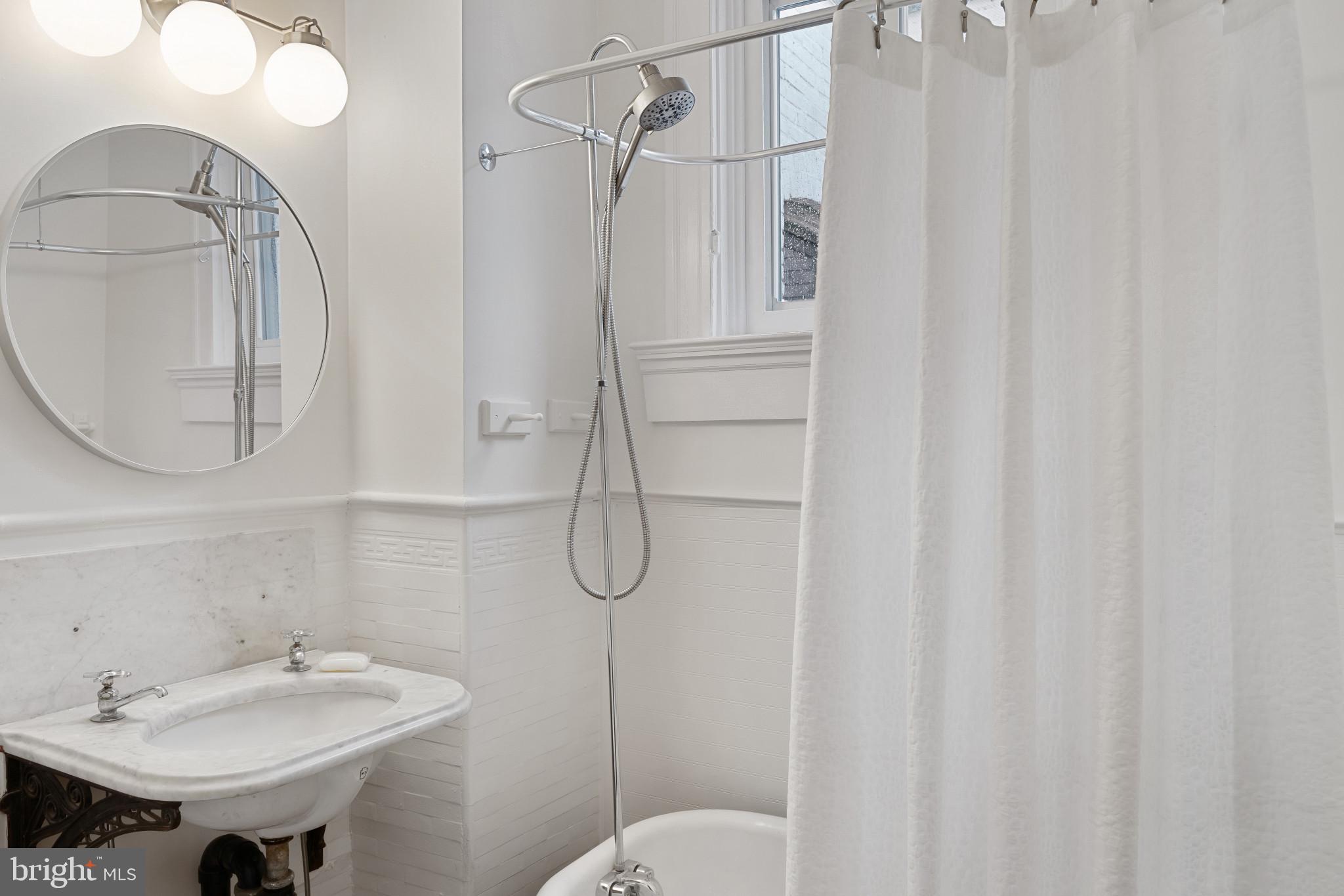 CHARLES VILLAGE - Residential