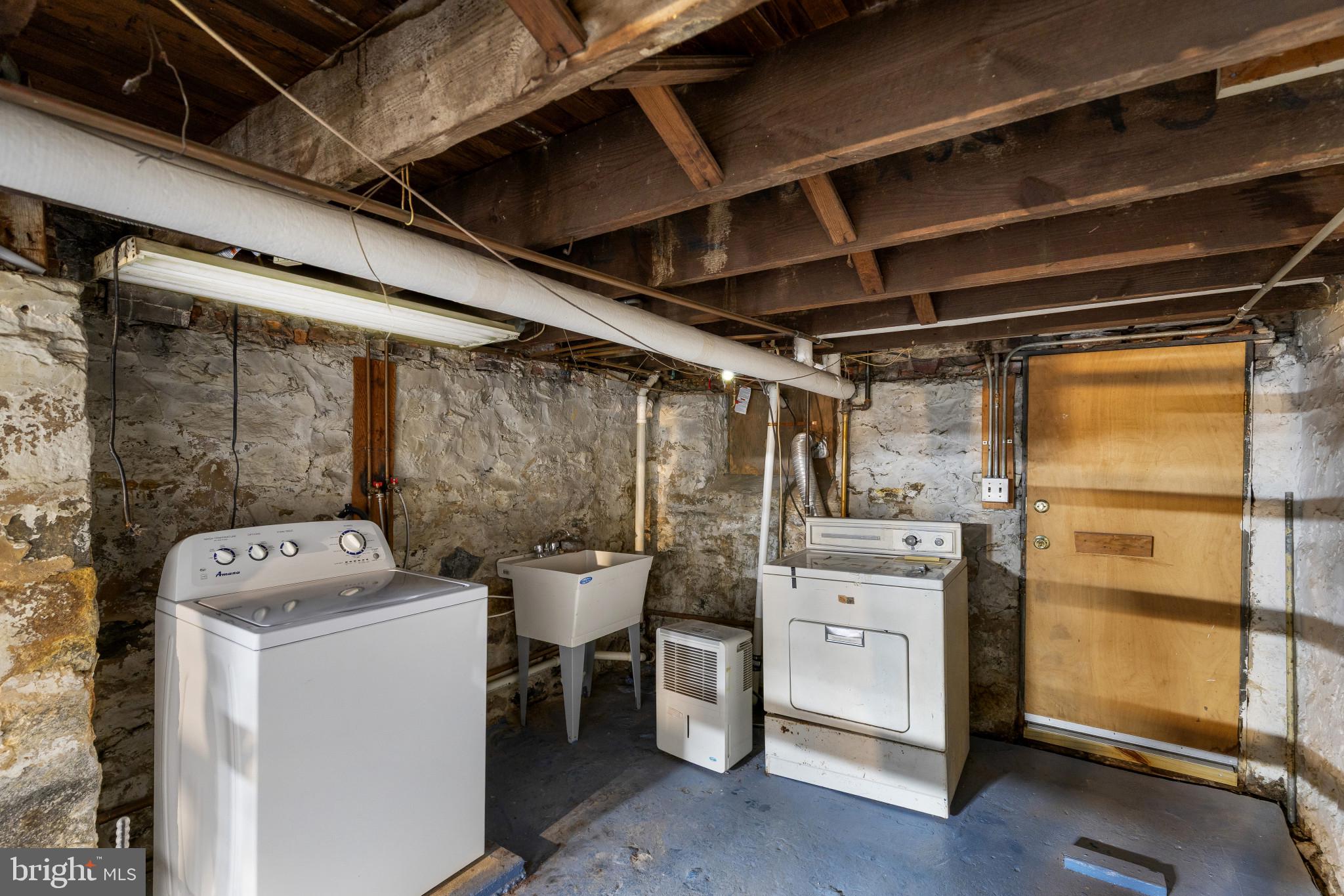 CHARLES VILLAGE - Residential