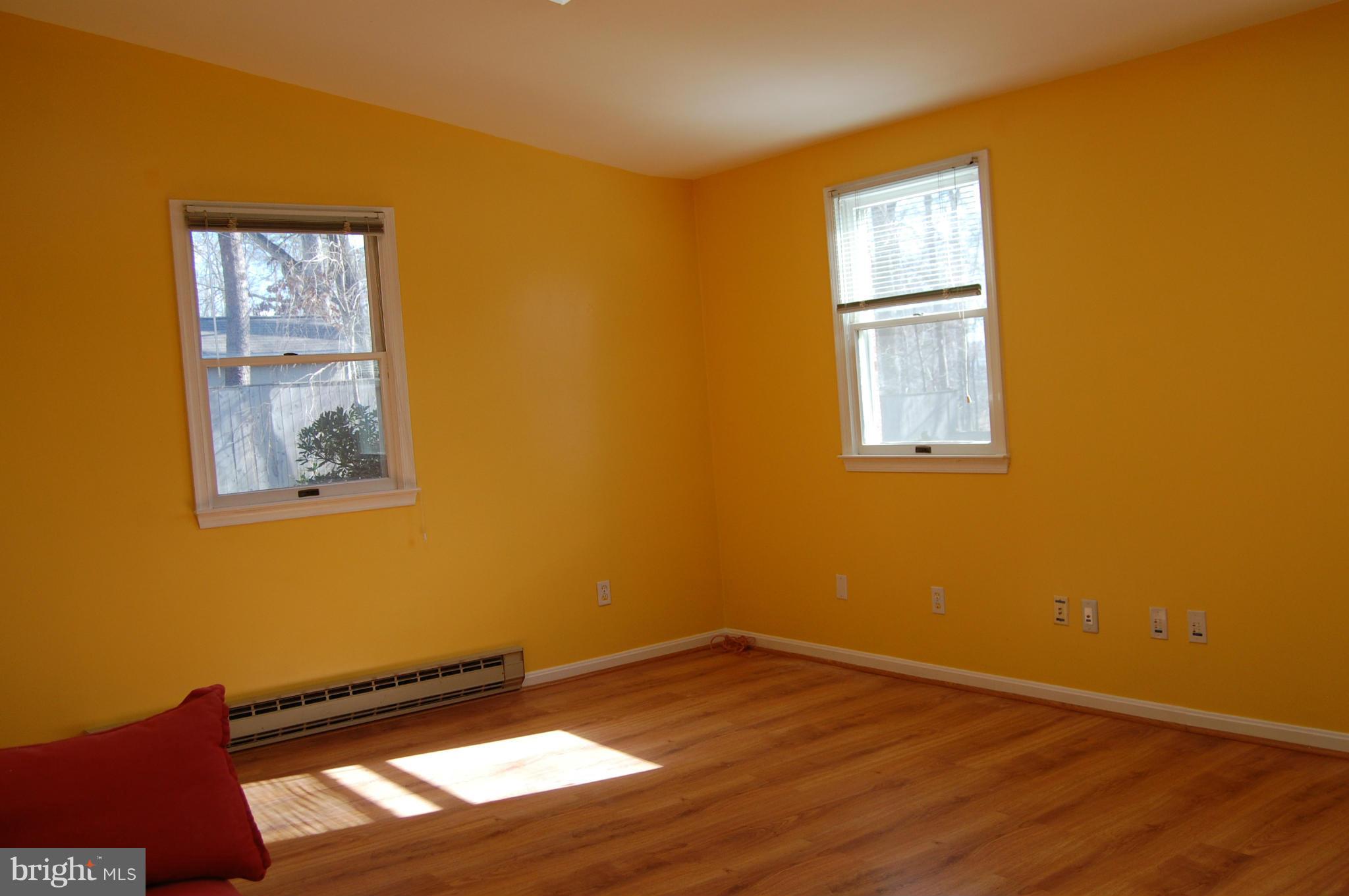 WEST SPRINGFIELD VILLAGE - Residential Lease