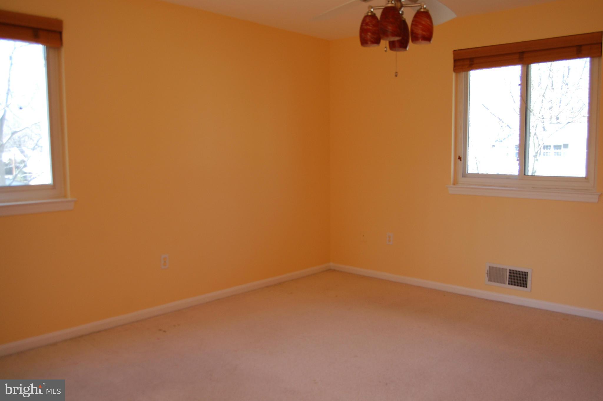 WEST SPRINGFIELD VILLAGE - Residential Lease