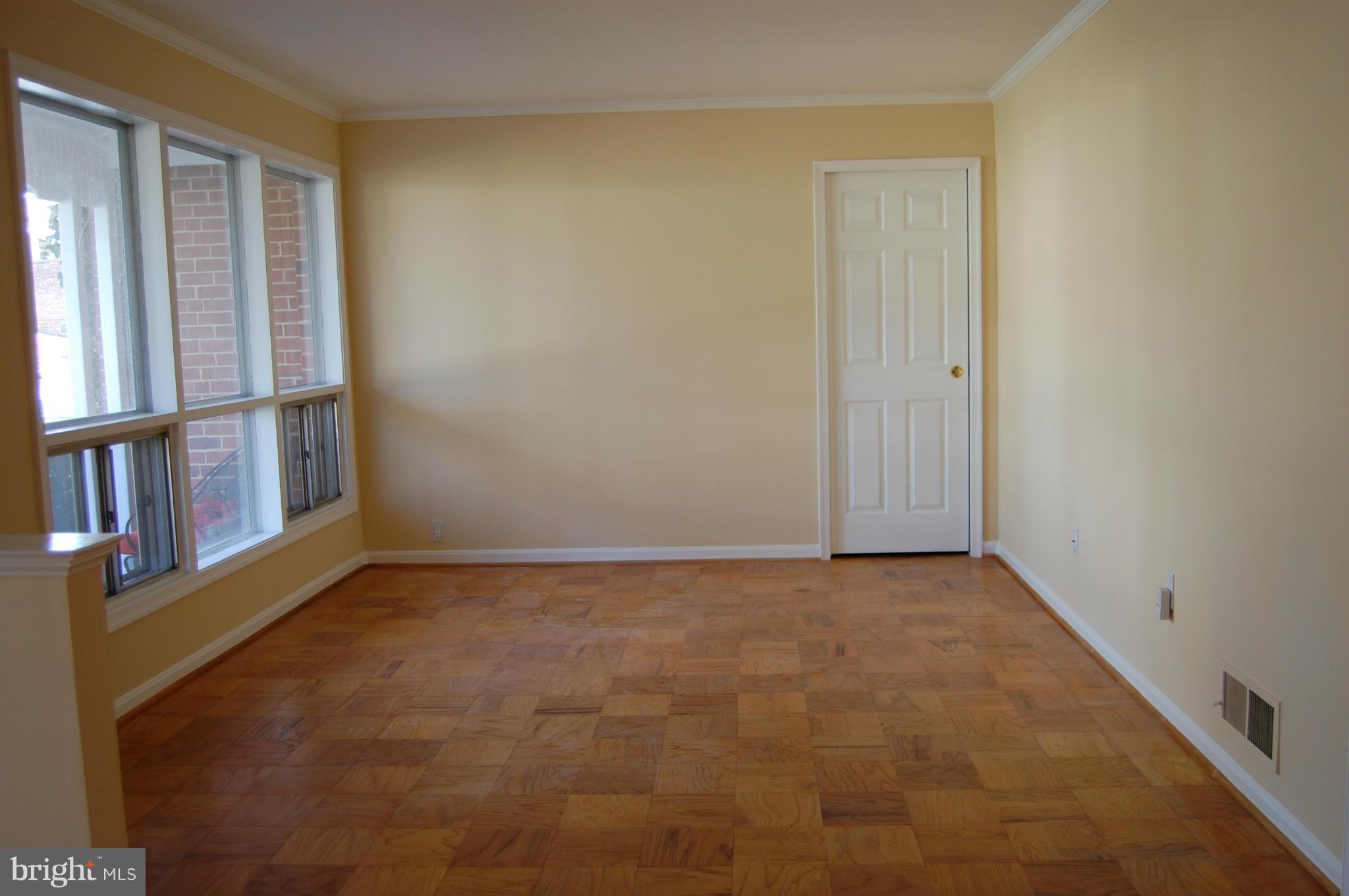 WEST SPRINGFIELD VILLAGE - Residential Lease