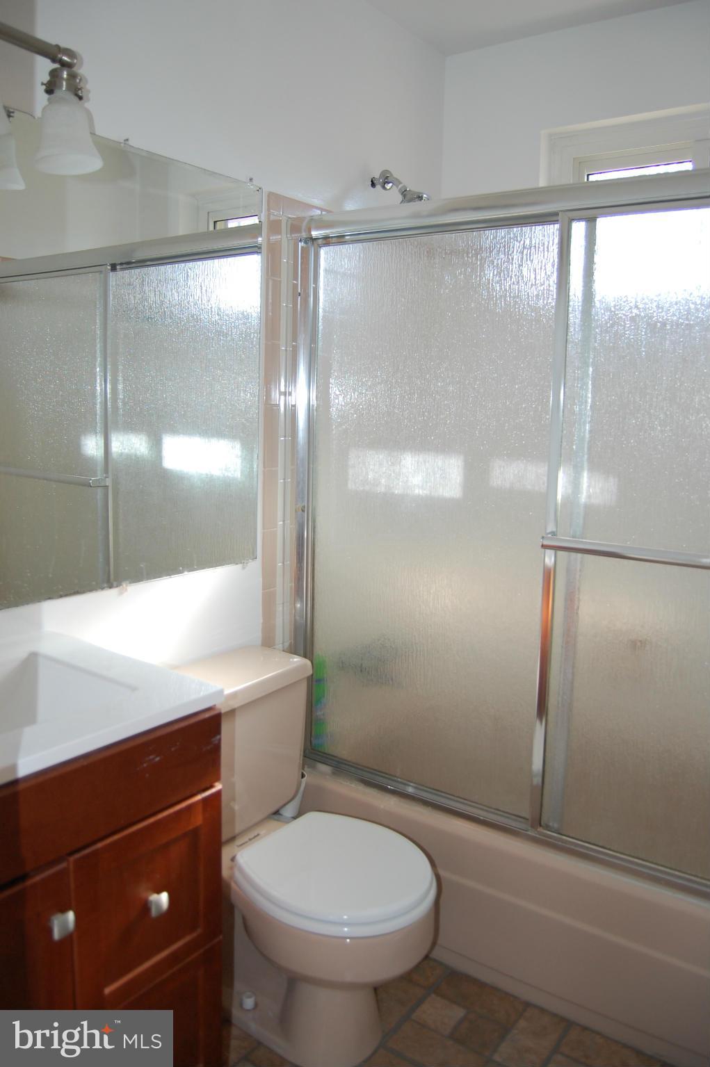 WEST SPRINGFIELD VILLAGE - Residential Lease