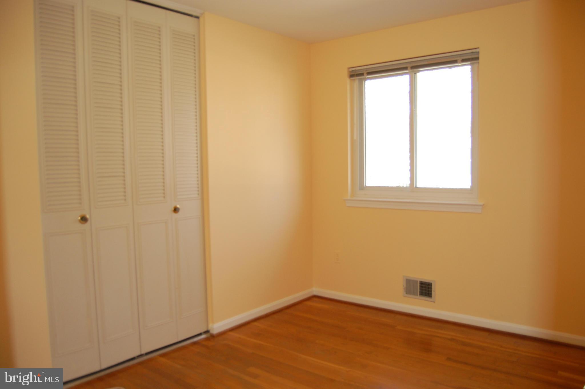 WEST SPRINGFIELD VILLAGE - Residential Lease
