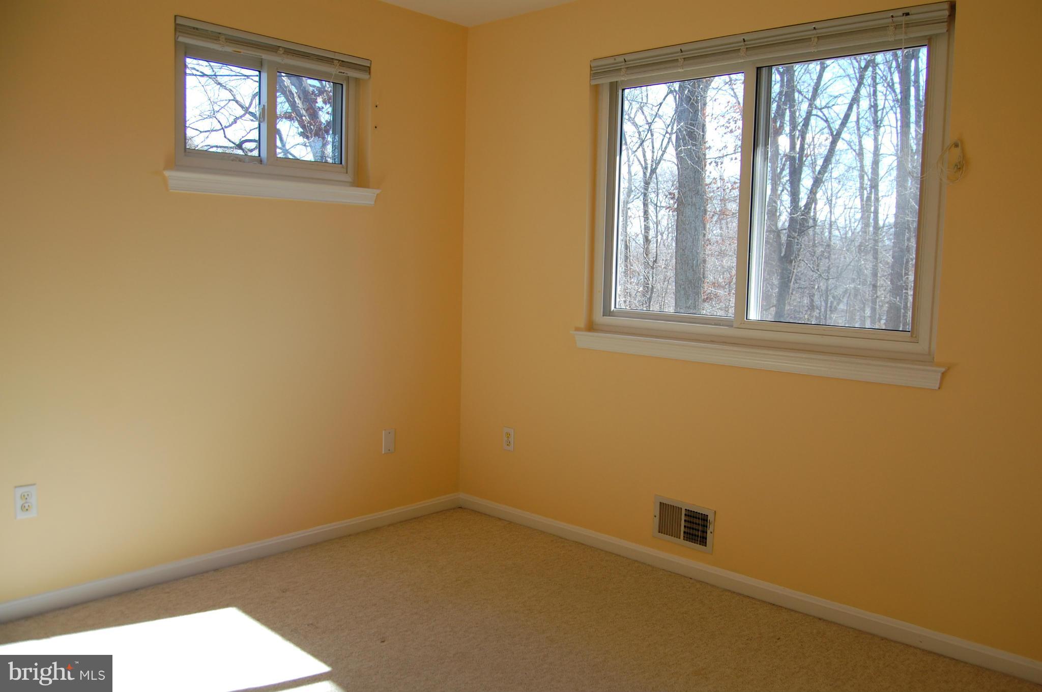 WEST SPRINGFIELD VILLAGE - Residential Lease