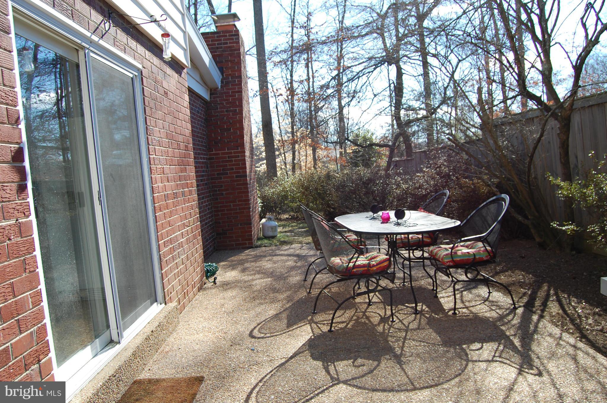 WEST SPRINGFIELD VILLAGE - Residential Lease