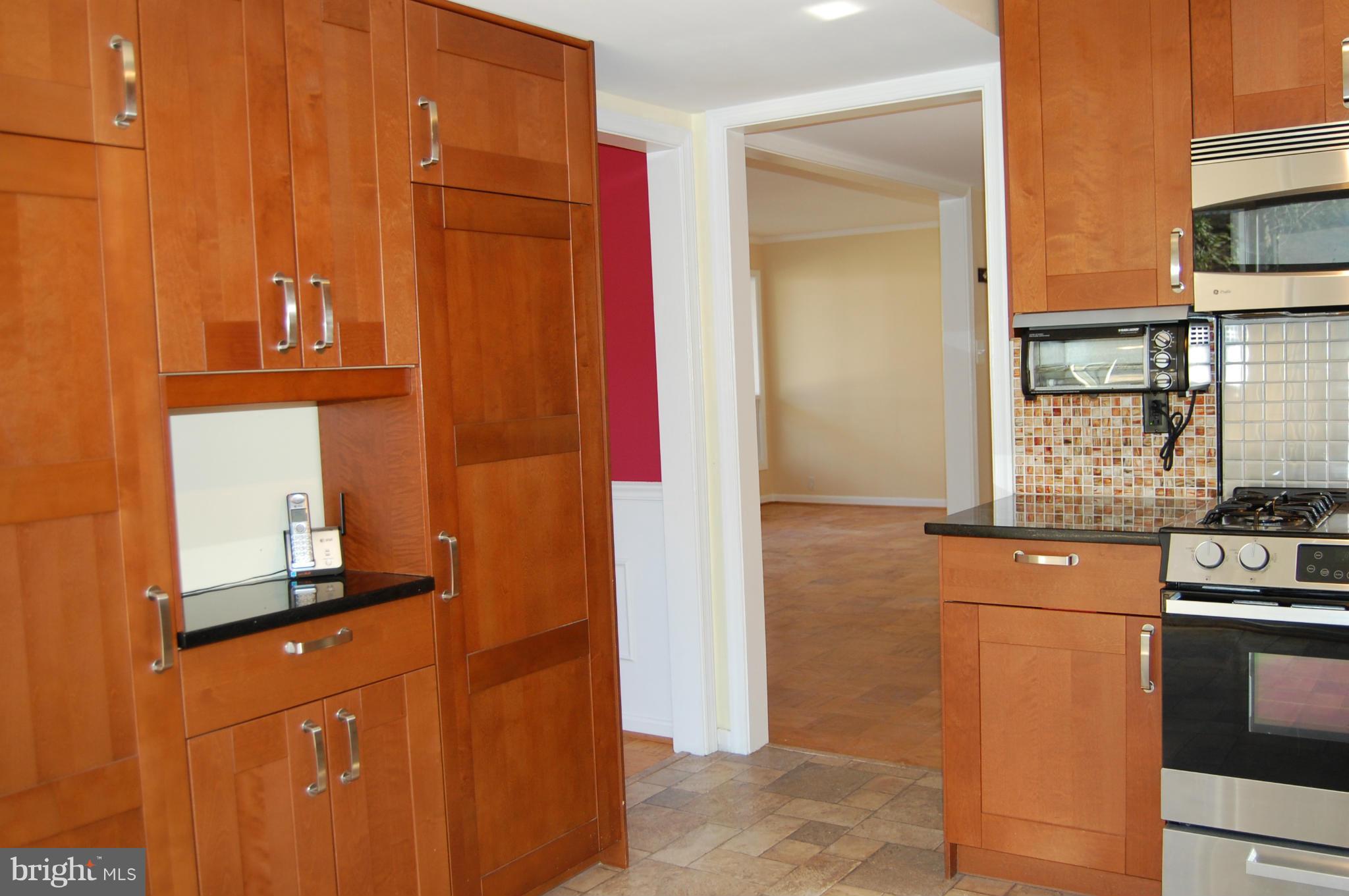 WEST SPRINGFIELD VILLAGE - Residential Lease