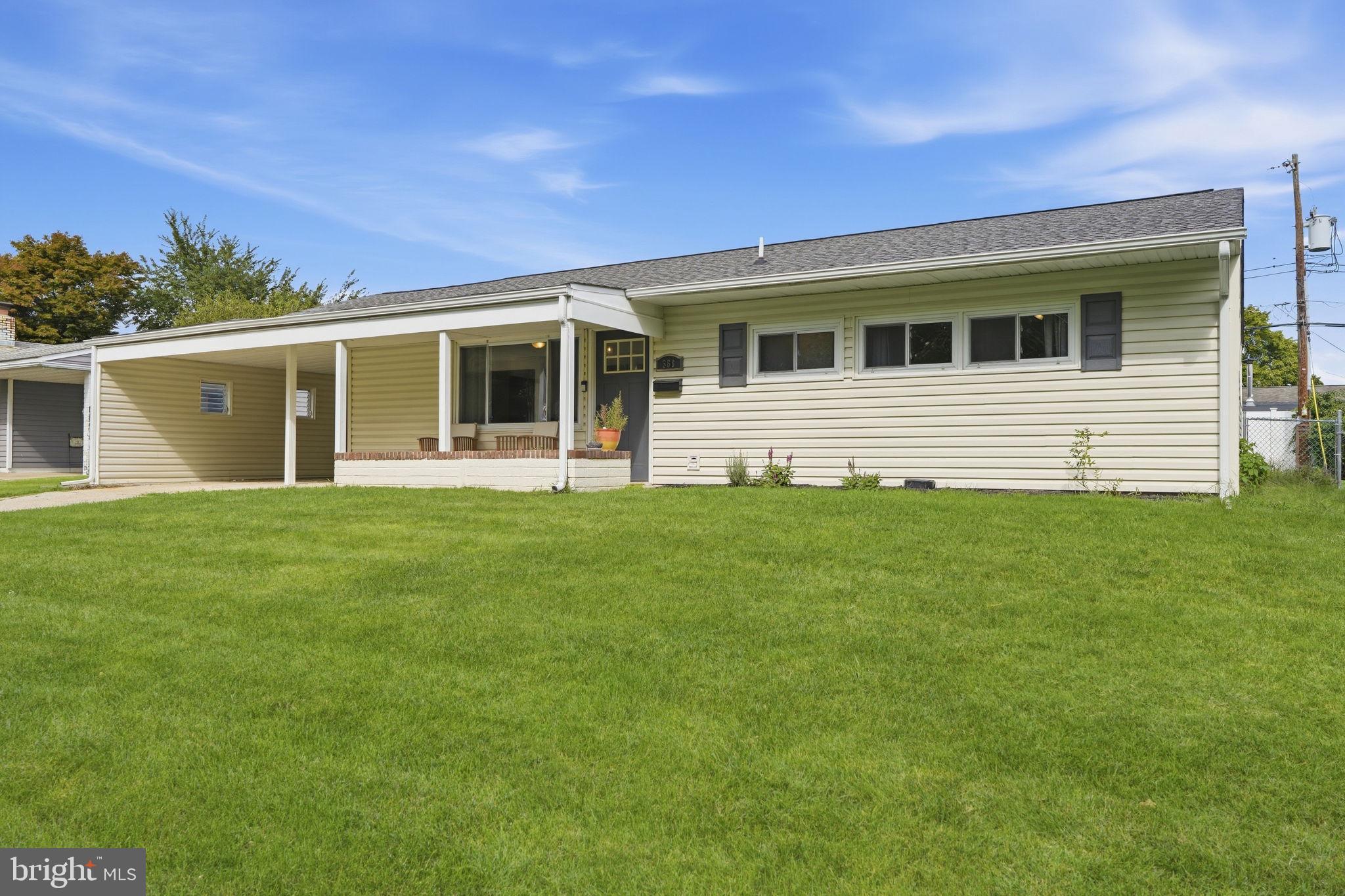 368 LAKESIDE DRIVE