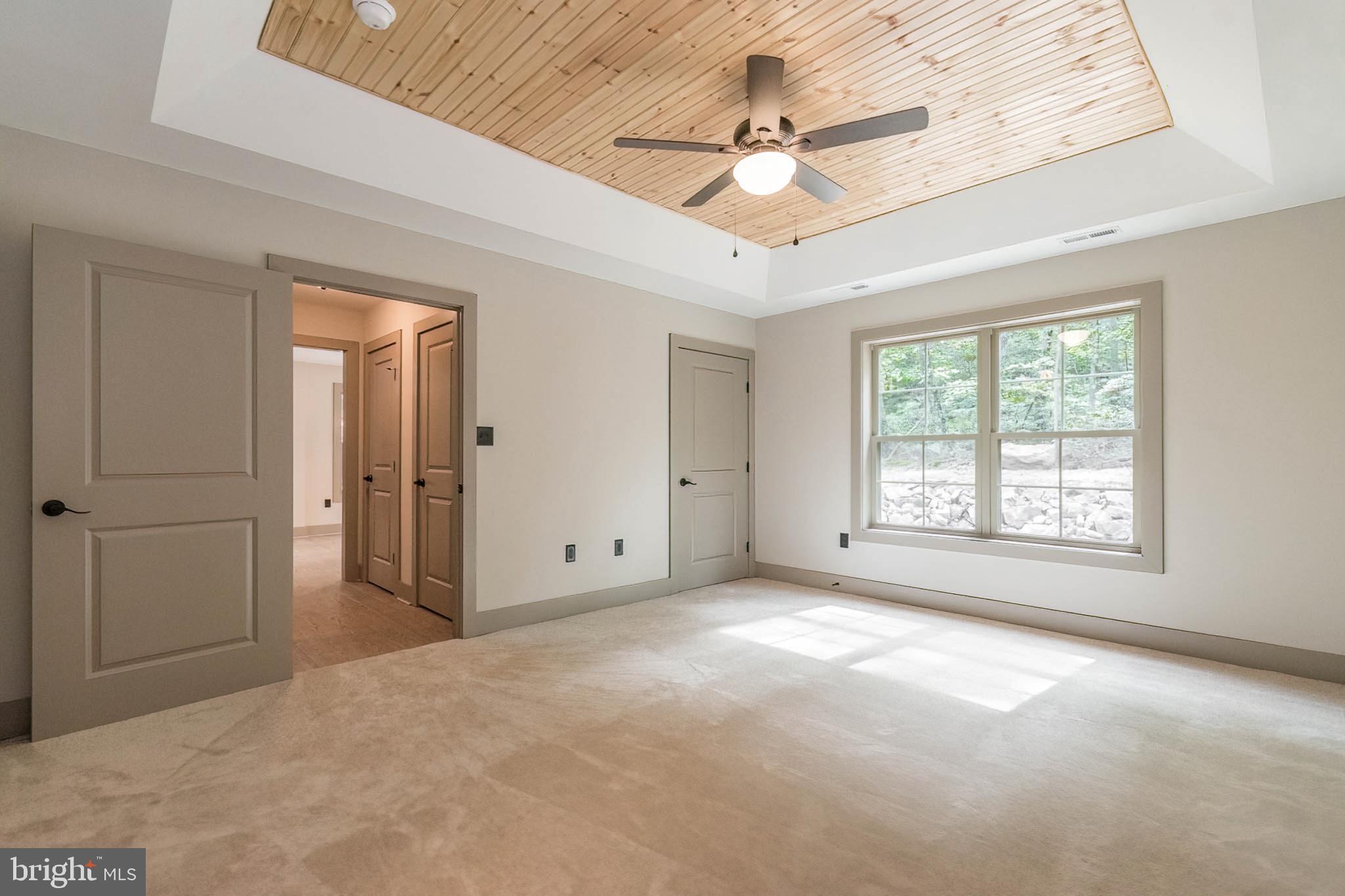 THE WOODS - Residential