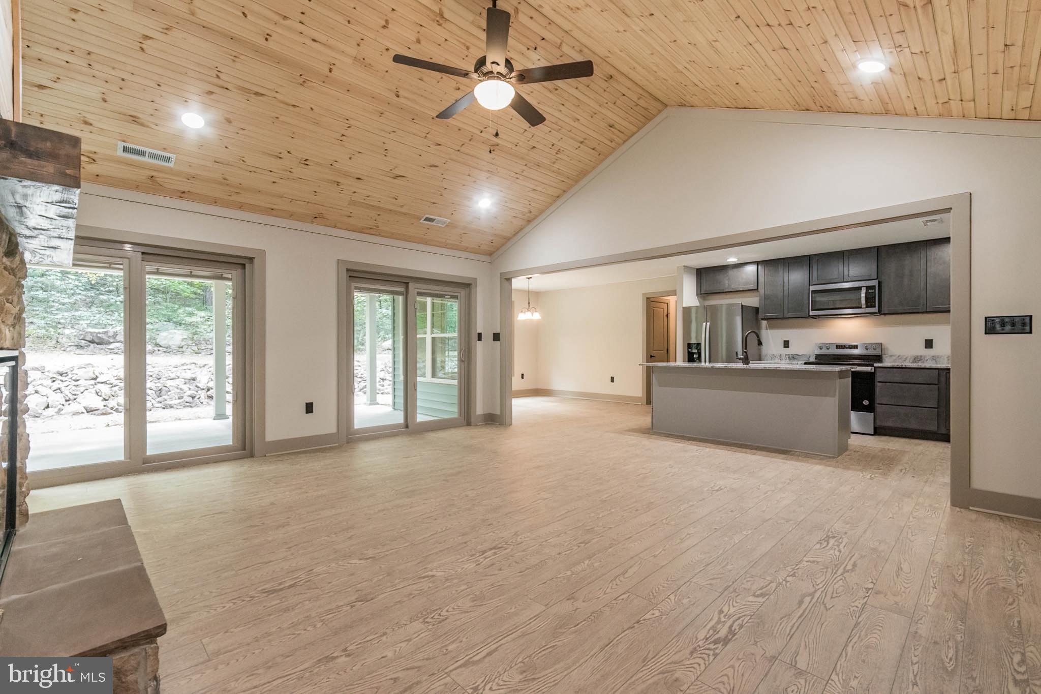 THE WOODS - Residential