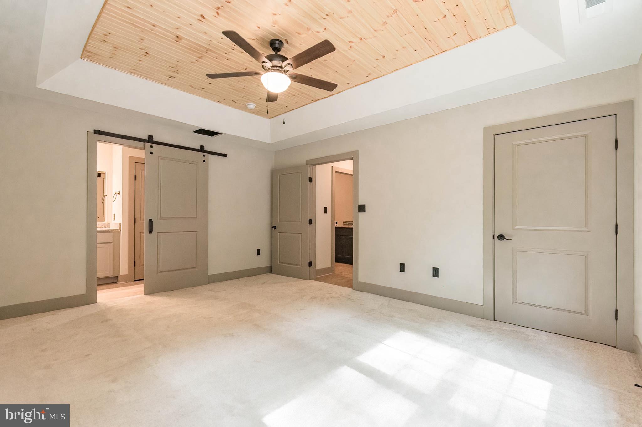 THE WOODS - Residential