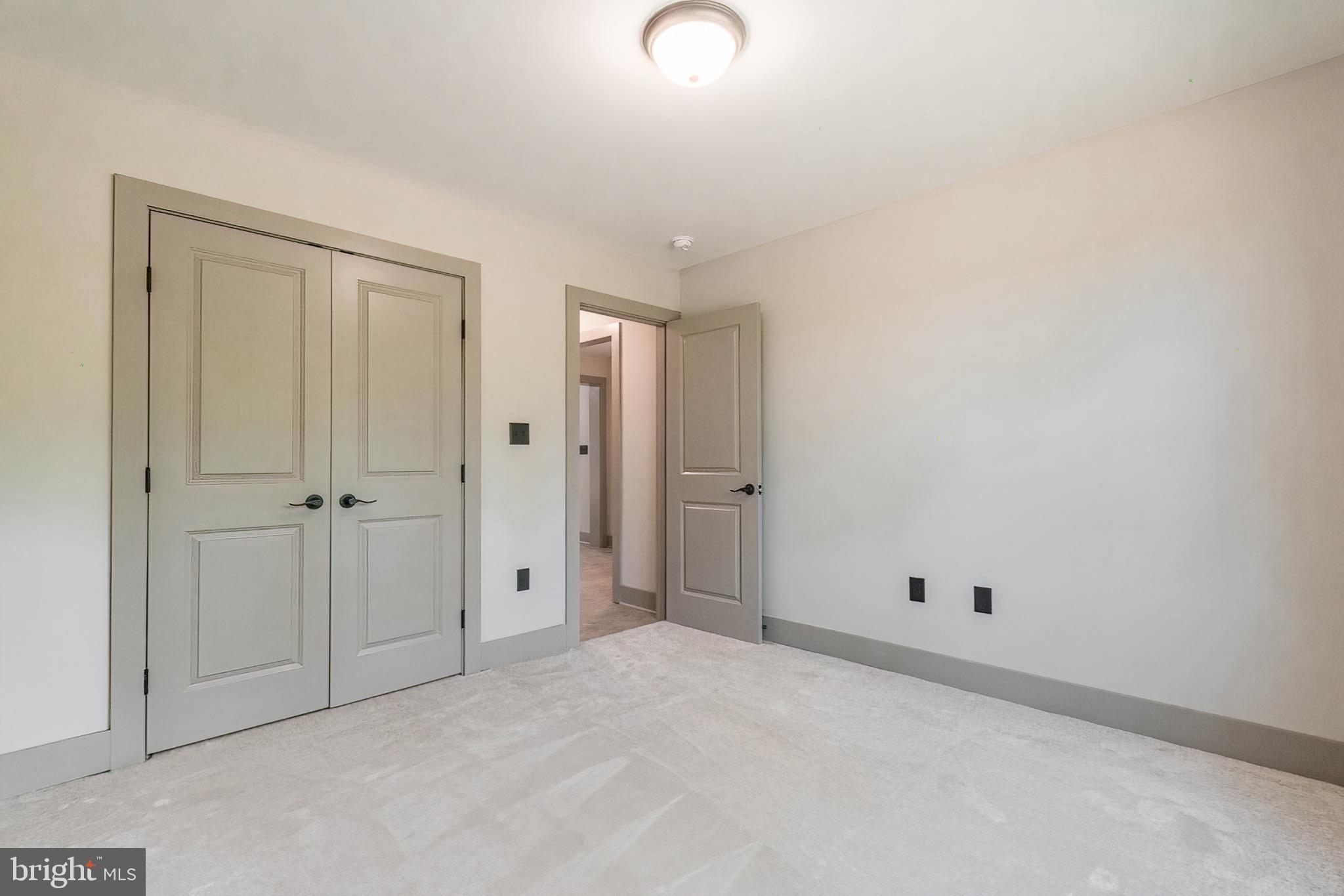 THE WOODS - Residential