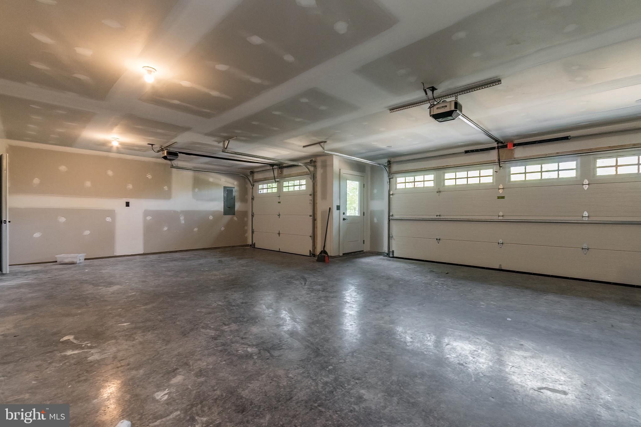 THE WOODS - Residential