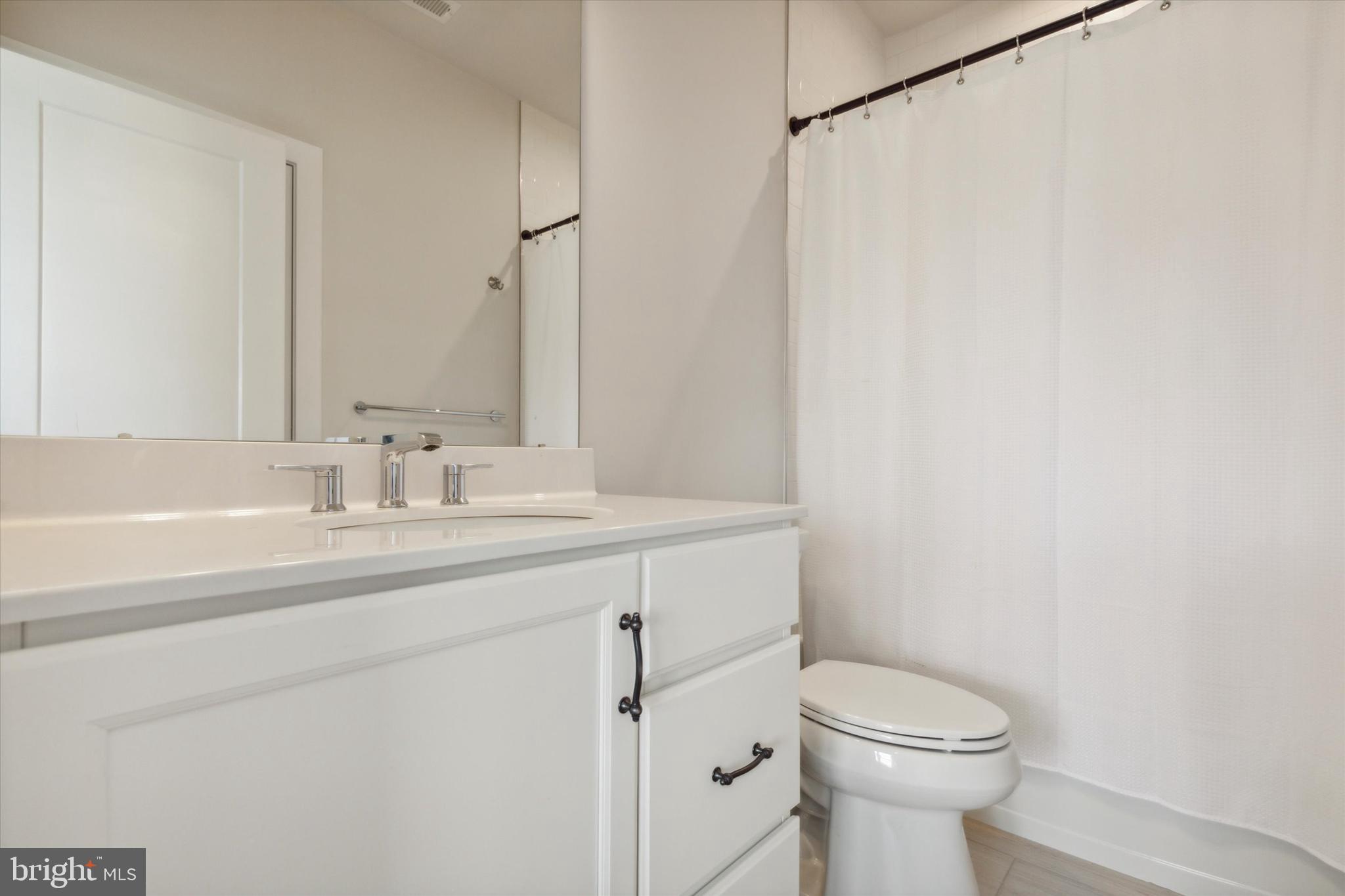 RESERVE AT CENTER SQUARE - Residential