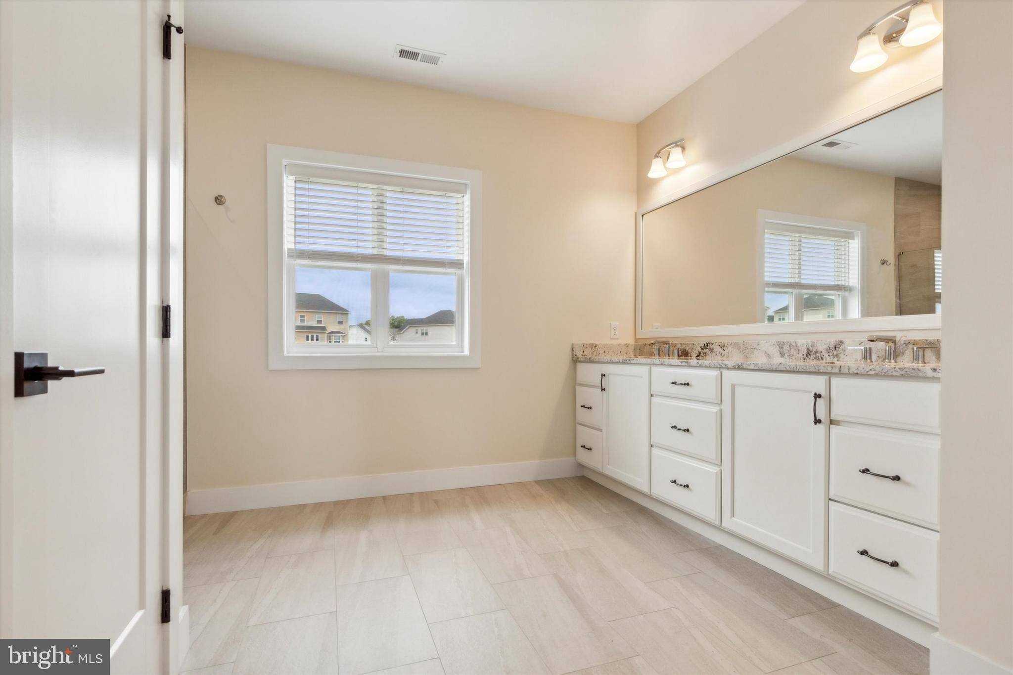 RESERVE AT CENTER SQUARE - Residential