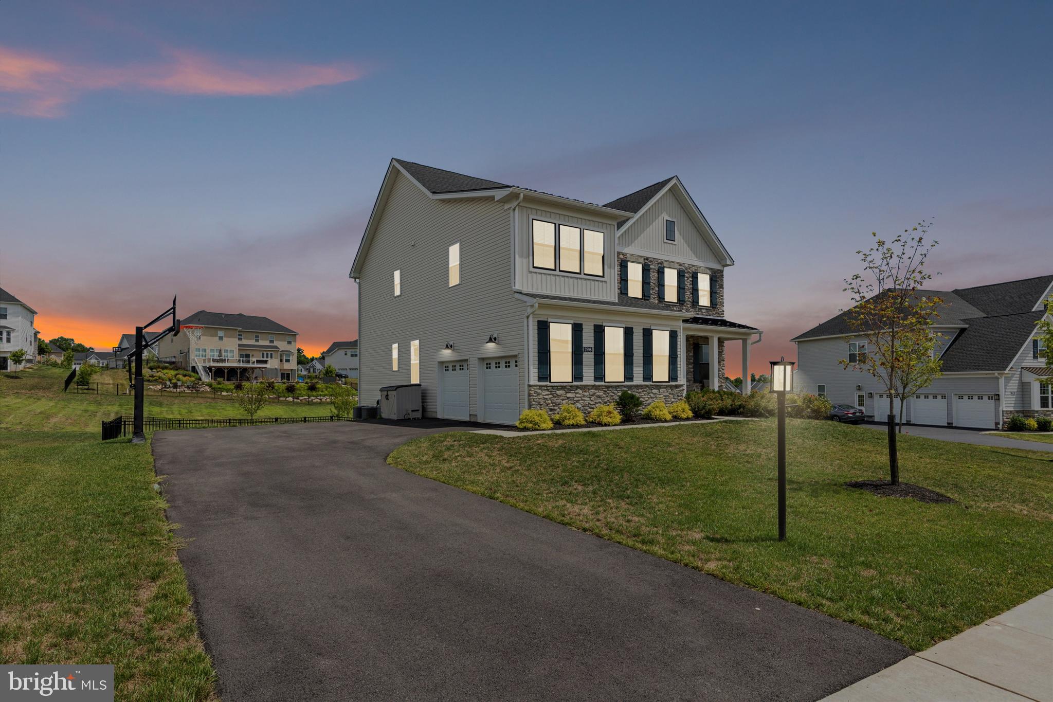 RESERVE AT CENTER SQUARE - Residential