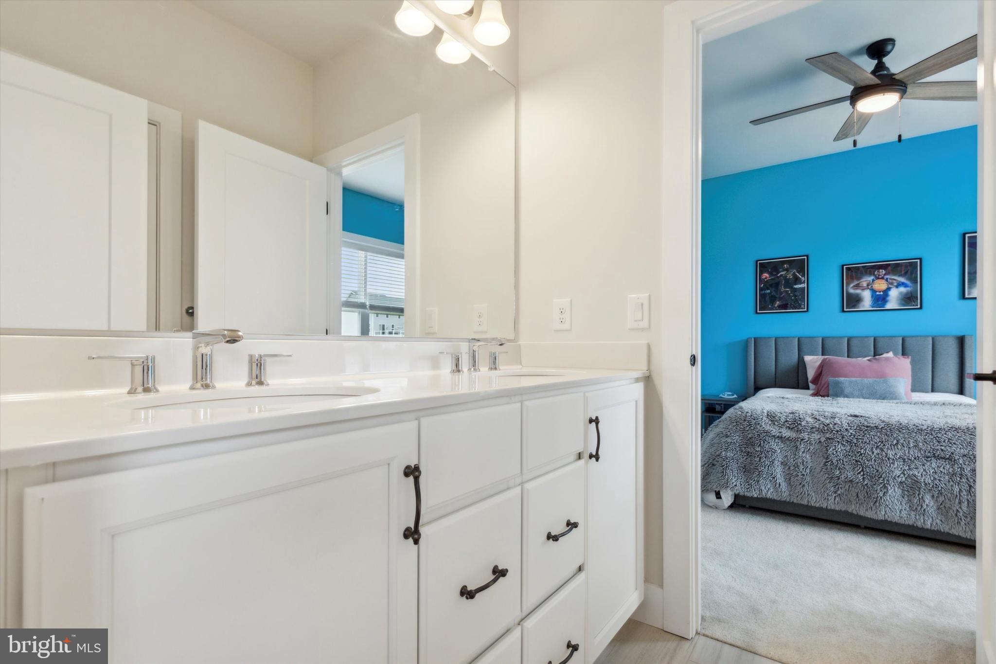 RESERVE AT CENTER SQUARE - Residential