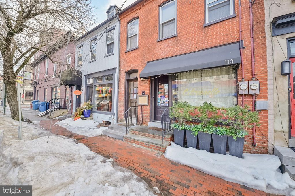 Photo of 110 W Orange Street, LANCASTER, PA 17603 (MLS # PALA2083402)