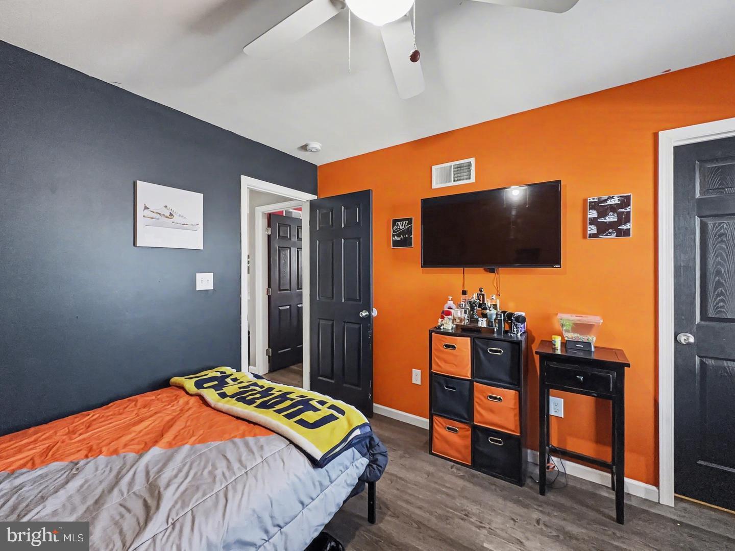 ROLLING MEADOWS - Residential