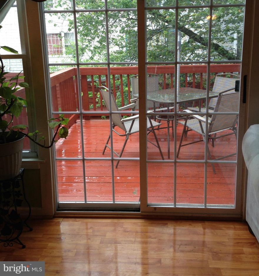 Lovely Renovated Spacious 3Br+Den/3.5bath TH w/Elegant Brick Facade in Beautiful Wooded Greenwich Hill Olde Town Style Neighborhood. Near I-95, rt 1, 123 & Old Historic Occoquan. Open Plan Main Lvl w/Crown Molding & Chair Railing: LR-DR, Fam Rm+Deck. LLvl:Rec Rm, Den, Laundry+Patio. Gas Range 2015, HWH 2014, Rear Siding 2013, HVAC 2011, Windows 2003, Deck 2003, Roof 2002,Ceramic tile flr Kit+baths