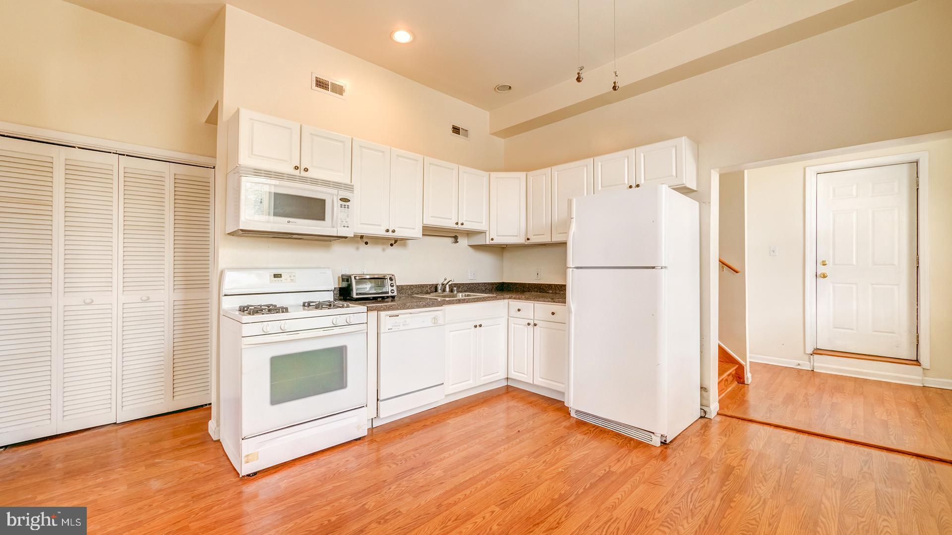 FEDERAL HILL HISTORIC DISTRICT - Residential Lease