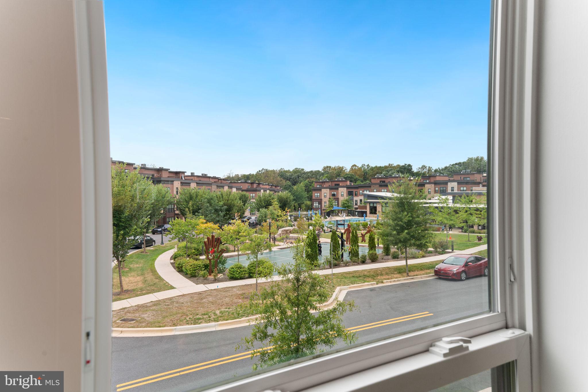 TOWER OAKS - Residential Lease