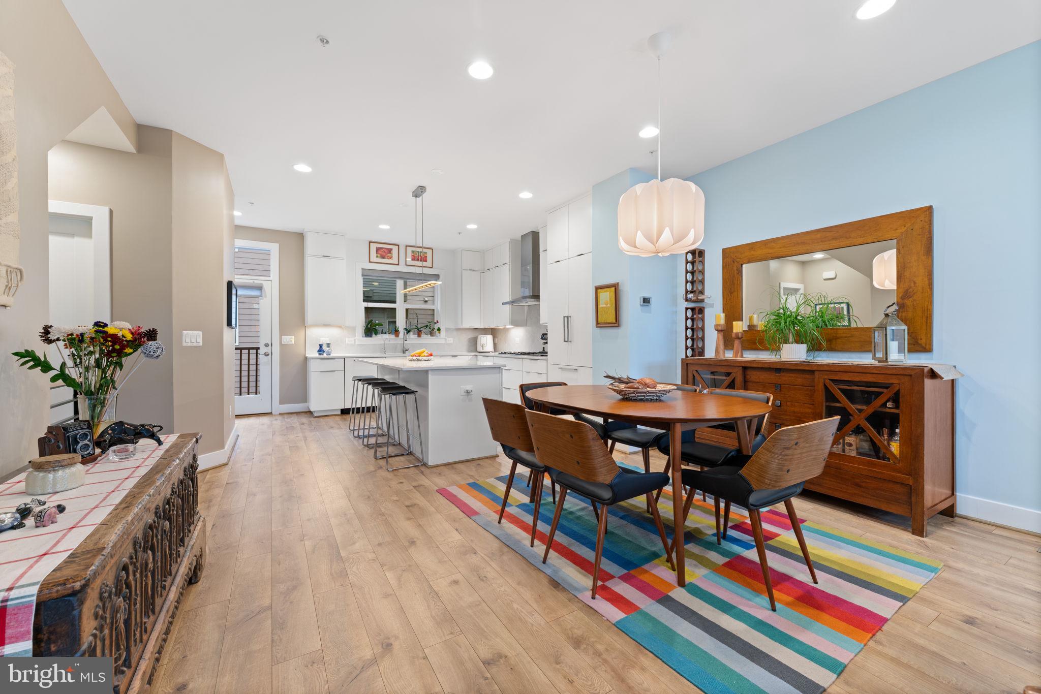 TOWER OAKS - Residential Lease