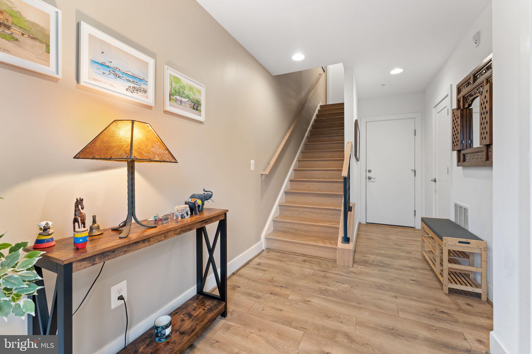 TOWER OAKS - Residential Lease