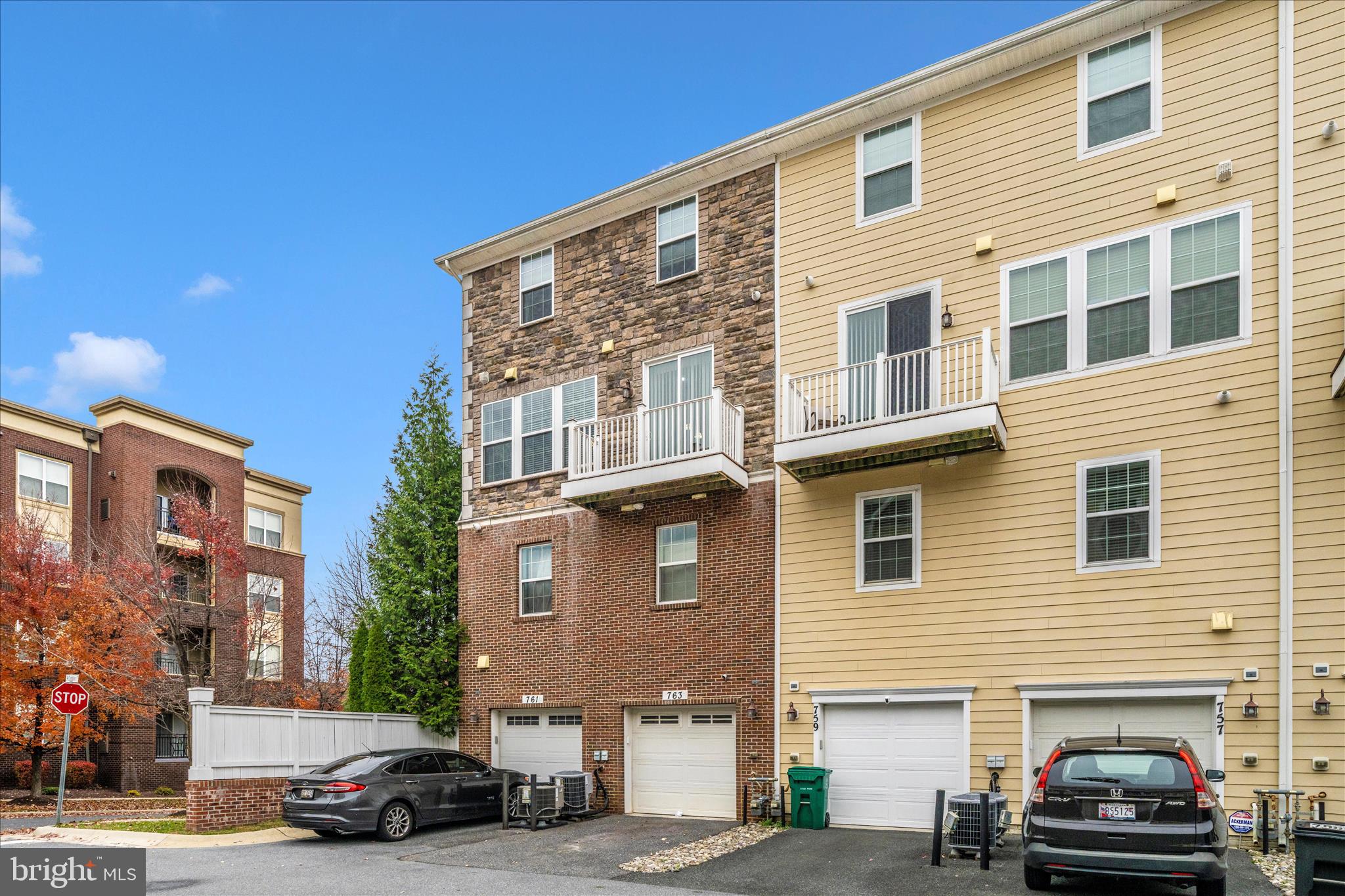 SUMMIT HALL RESERVE - Residential