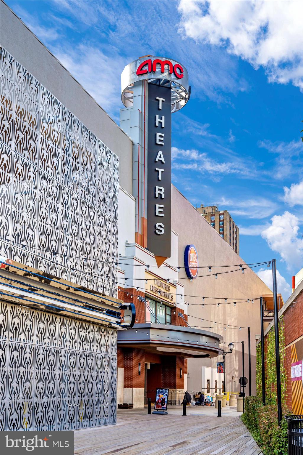 SUMMIT HALL RESERVE - Residential