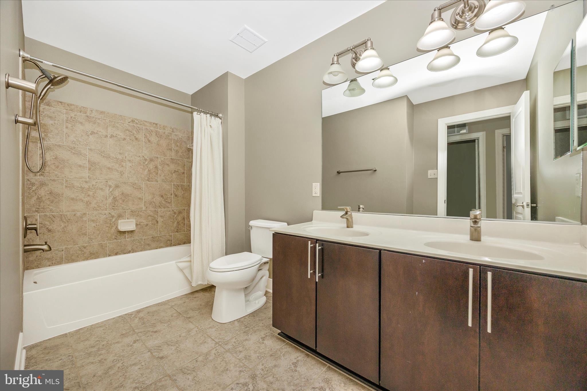 SUMMIT HALL RESERVE - Residential