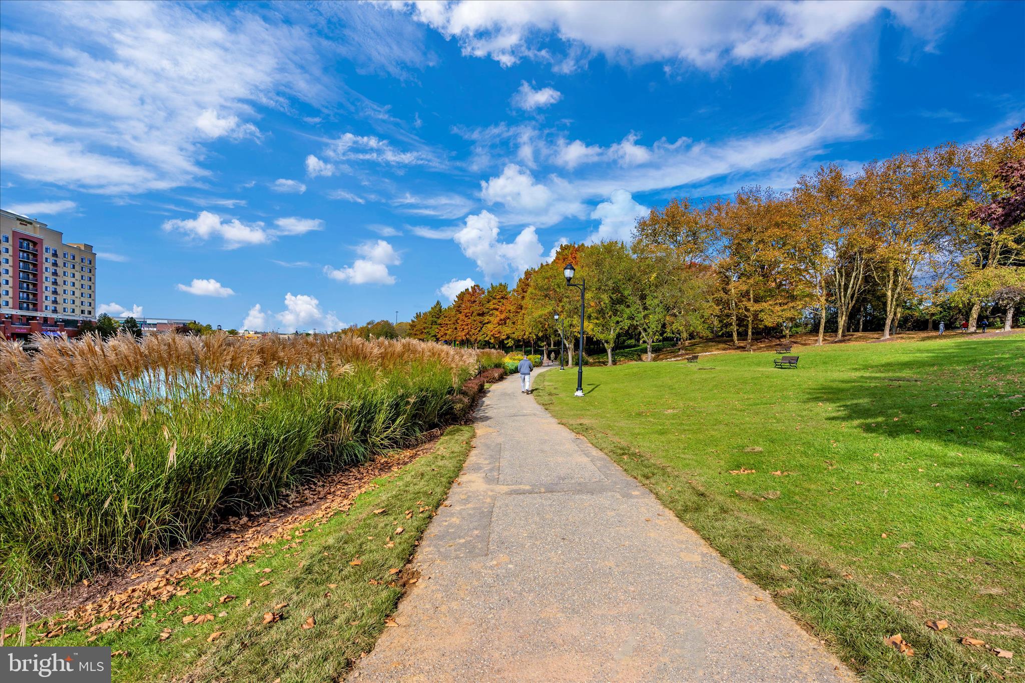 SUMMIT HALL RESERVE - Residential