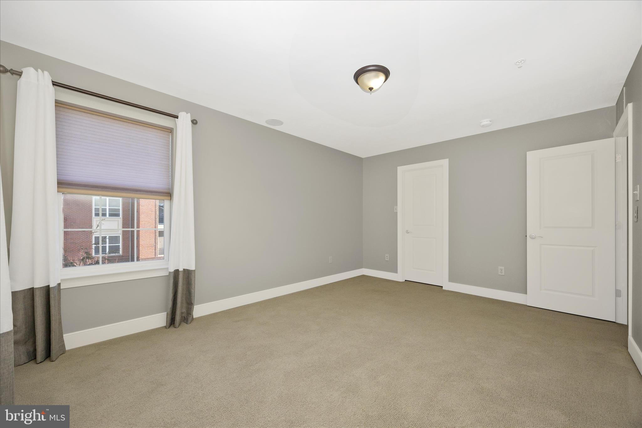 SUMMIT HALL RESERVE - Residential