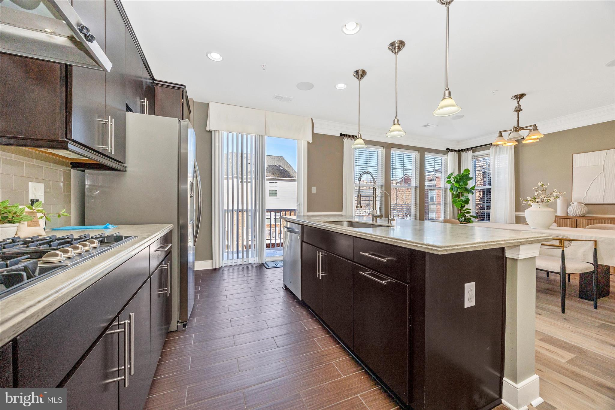 SUMMIT HALL RESERVE - Residential