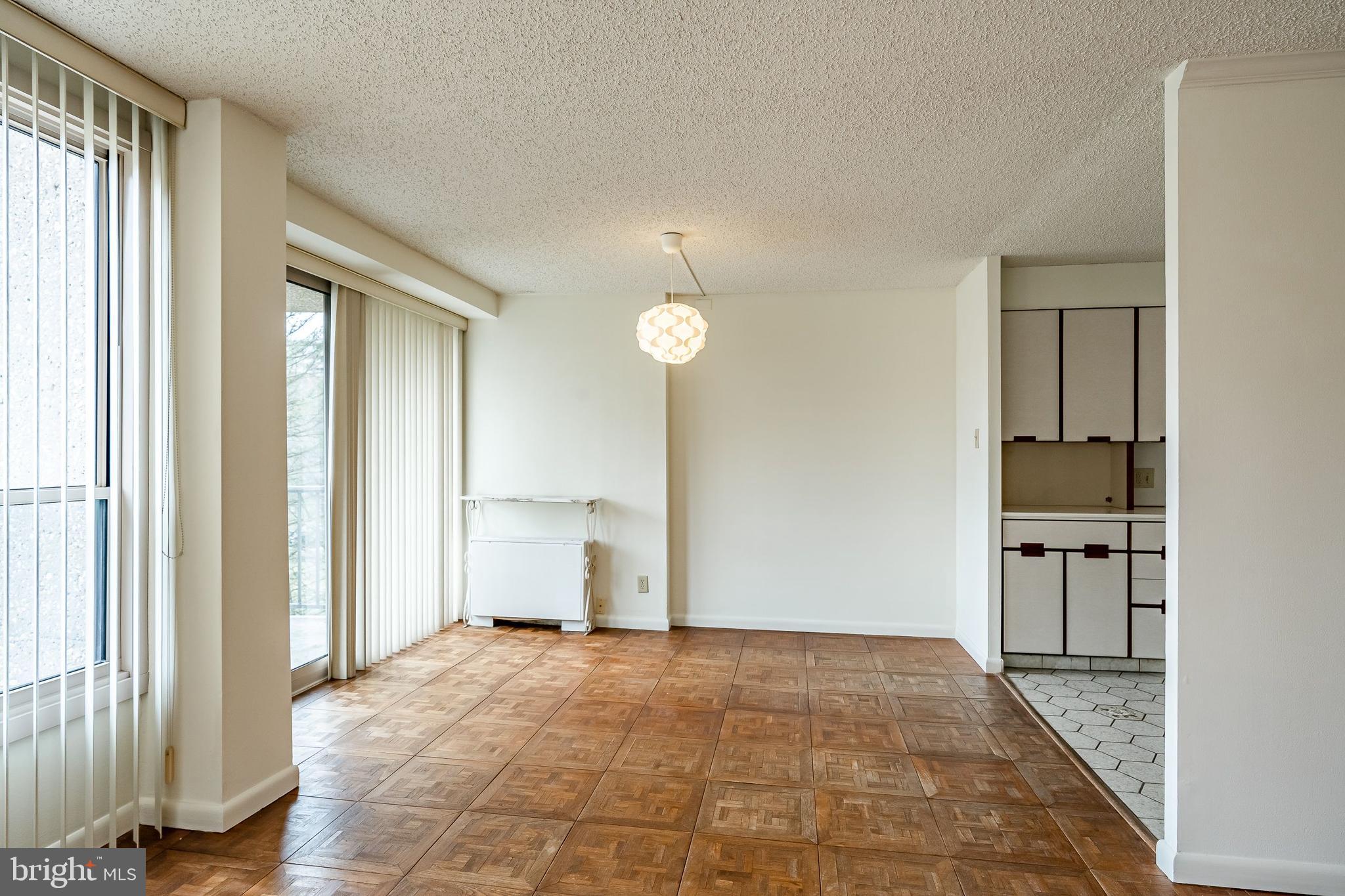 WYNNEWOOD - Residential