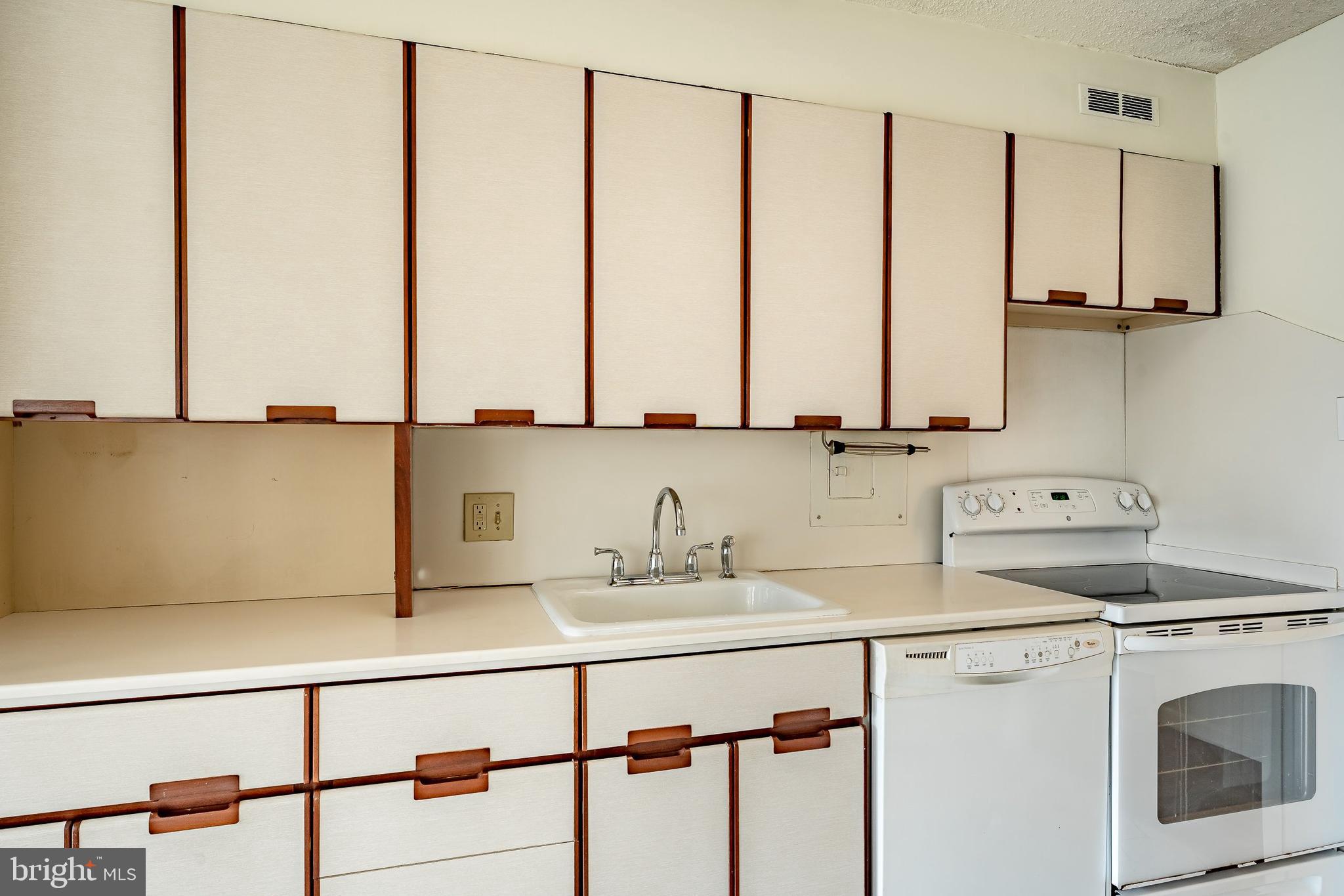 WYNNEWOOD - Residential